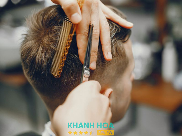 The Weirdos Barbershop, Nha Trang