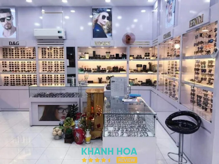 Cửa hàng mắt kính Sài Gòn, Nha Trang