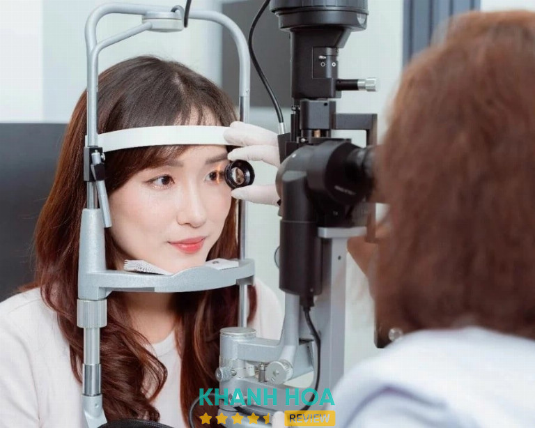 Mắt Kính Ngọc Vân, Nha Trang