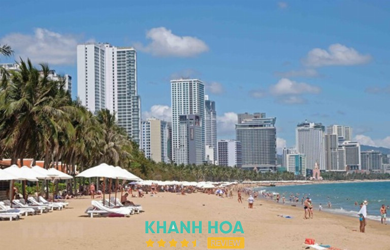 Nhịp sống bên bờ biển Nha Trang