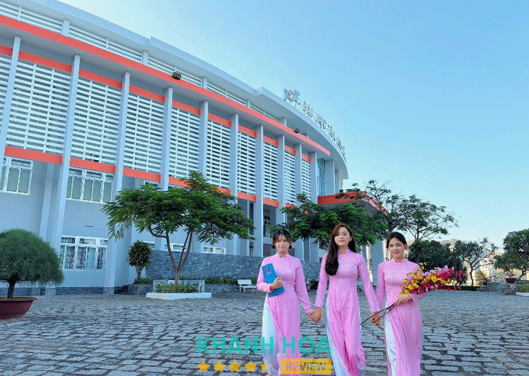 Phân hiệu trường Đại học Tôn Đức Thắng tại tỉnh Khánh Hòa - 22 Nguyễn Đình Chiểu