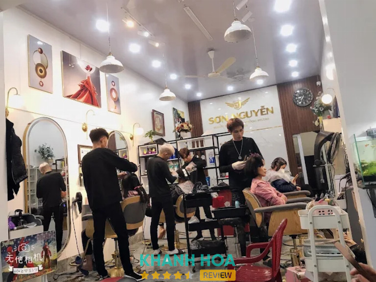 Sơn Nguyễn Salon tóc, Cam Ranh