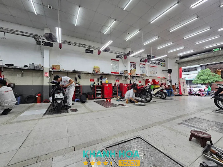 Head Phượng Hoàng, Nha Trang