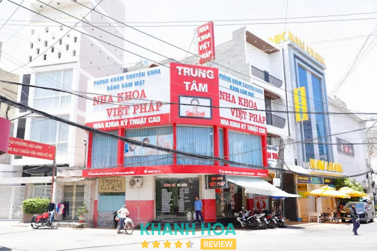 Nha Khoa Việt Pháp cạo vôi răng ở Phan Rang