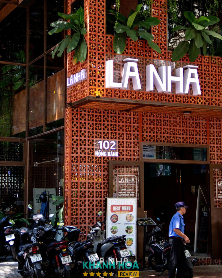Là Nhà Restaurant - 102 Hồng Bàng