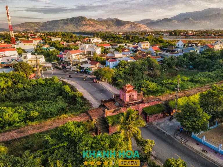 Cửa tây - Thành cổ Diên Khánh