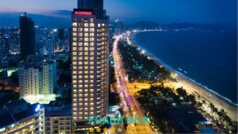 Vẻ đẹp của khách Sạn Comodo Nha Trang về đêm