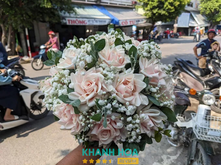 Shop Hoa Nhật Hiếu Vạn Ninh